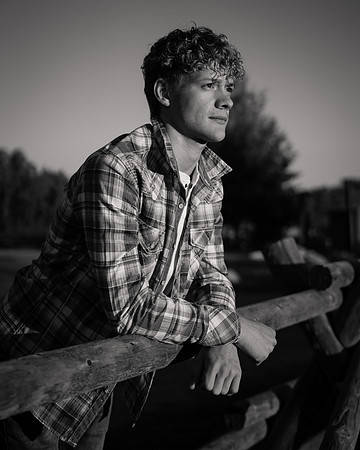 DylanSeniorPics-02