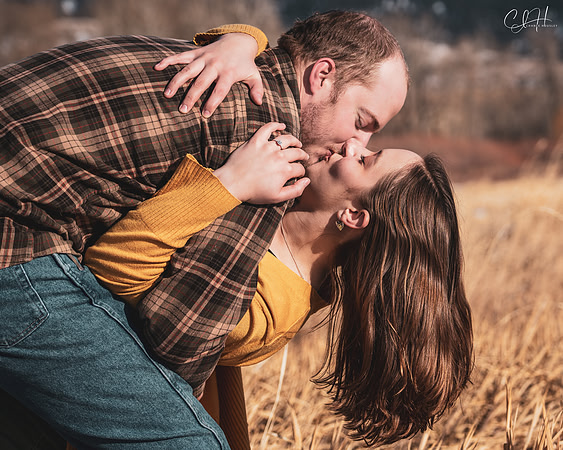 J+A Bend and Kiss - Digital_Socials